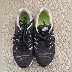 Nike Women Zoom Pegasus Running shoes sz8